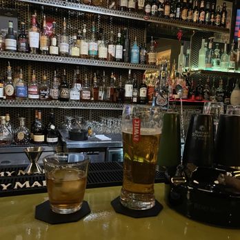 Rendezvou Cigar & Coctail Lounge