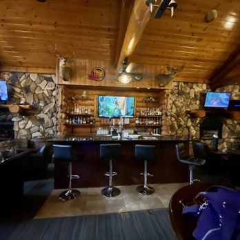 Hearth Cigars & Pipes