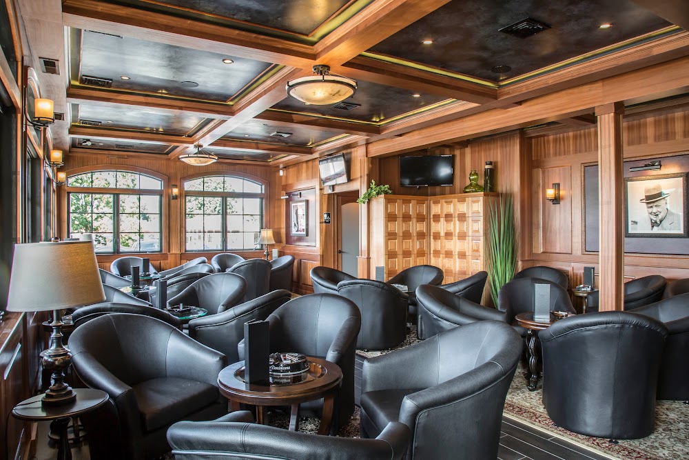 Hill & Harbor Cigar Lounge