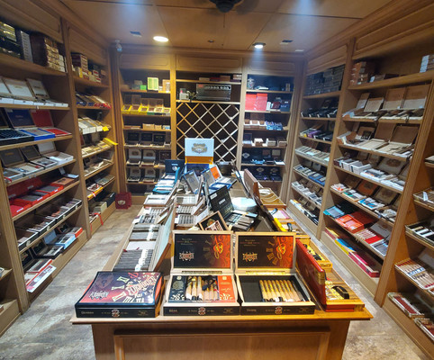 Riverside Cigar Bar