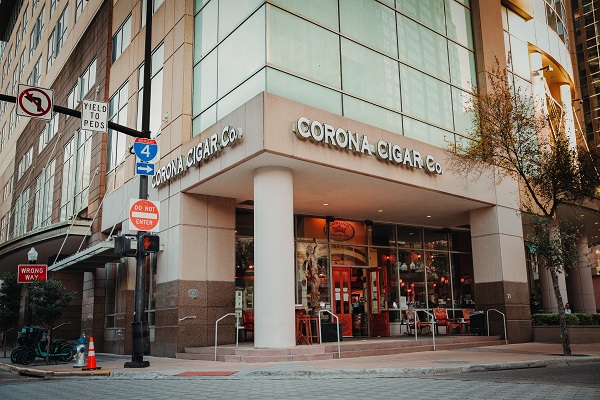 CORONA CIGAR CO. DIAMOND CROWN LOUNGE Orlando