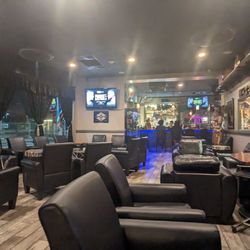 Knights Cigar Lounge