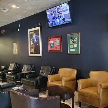 Fat Stogies Cigar Lounge