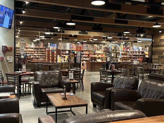 LIT Cigar & Martini Lounge